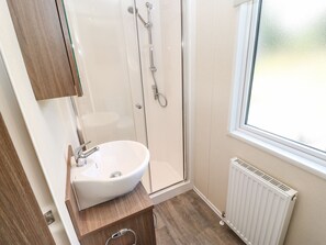 Shower - The Elements (Morpeth)