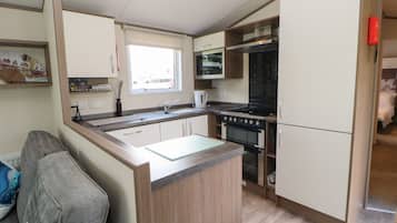 Fridge, dishwasher, electric kettle, toaster