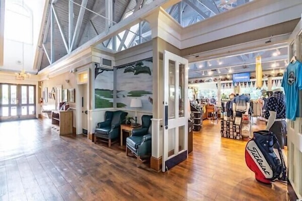 Golf shop