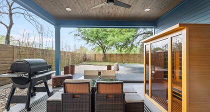 Stylish Retreat w/ Cowboy Pool • Jacuzzi • Sauna