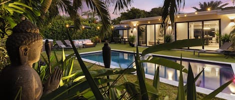 Beheizter Pool