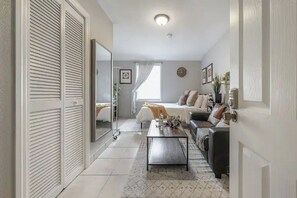 1 bedroom, iron/ironing board, WiFi, bed sheets