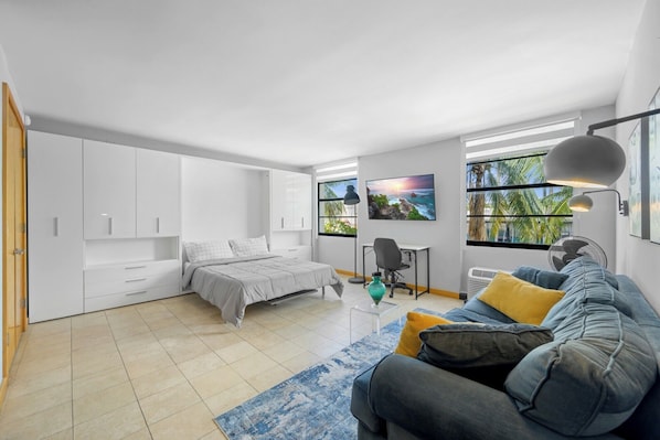 1 chambre, bureau, fer et planche à repasser, Wi-Fi gratuit