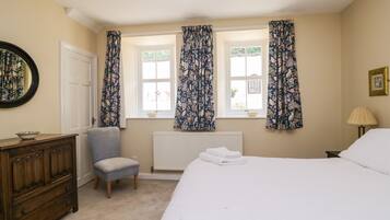 2 bedrooms, individually decorated, individually furnished, free WiFi