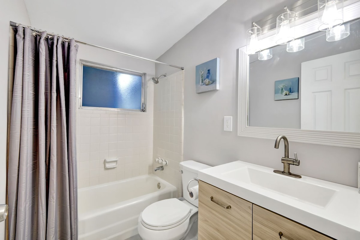 Photo 6 of Modern 3 BR/2 Bath home minutes from beach & downtown 5th Ave Naples!
