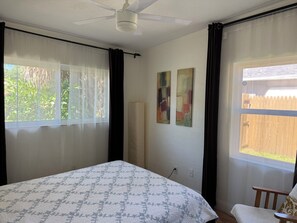 3 bedrooms, desk, travel cot, free WiFi
