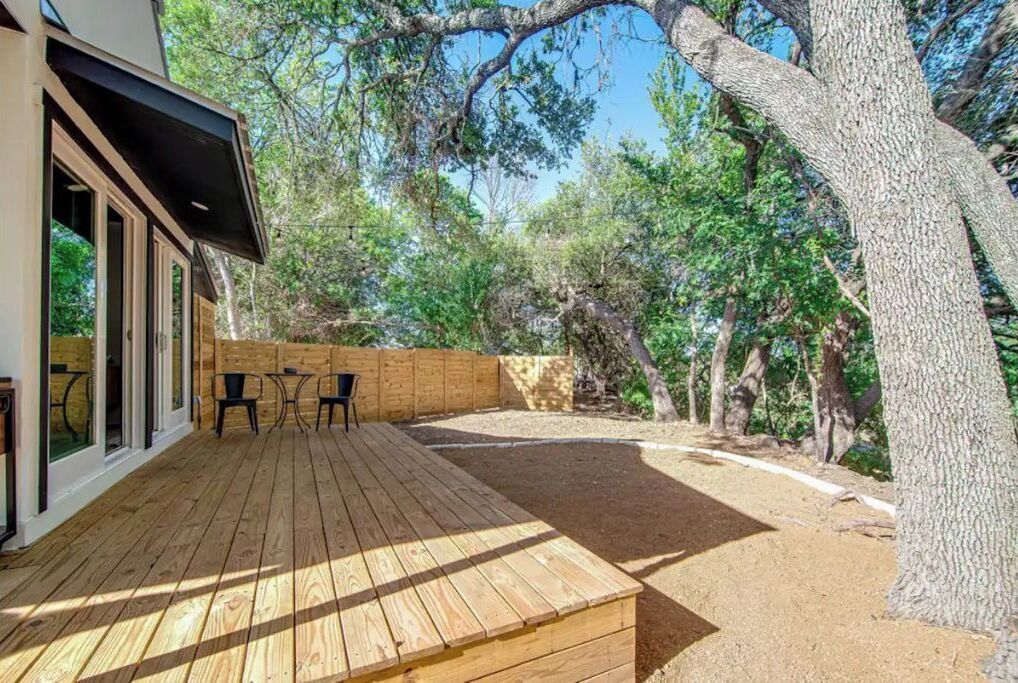 屋外ダイニングエリア