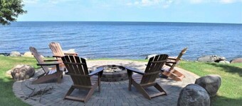 Newly renovated lakefront townhome with incredible views of Mille Lacs Lake