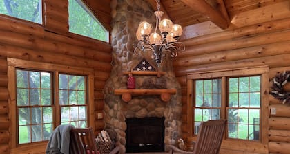 Relaxing Country Log House on 65 wooded acres