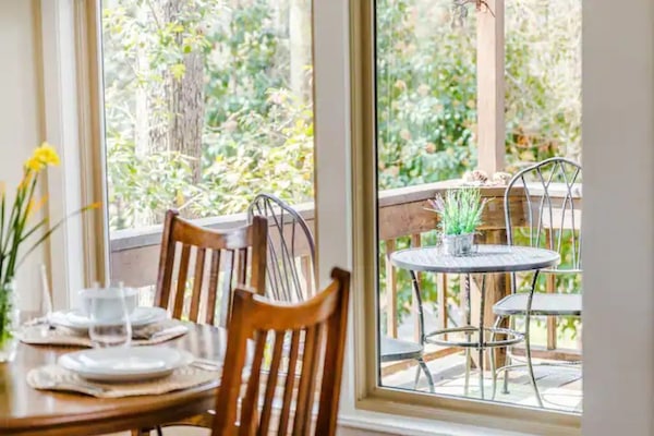 Eat in the dining room, or on the patio!