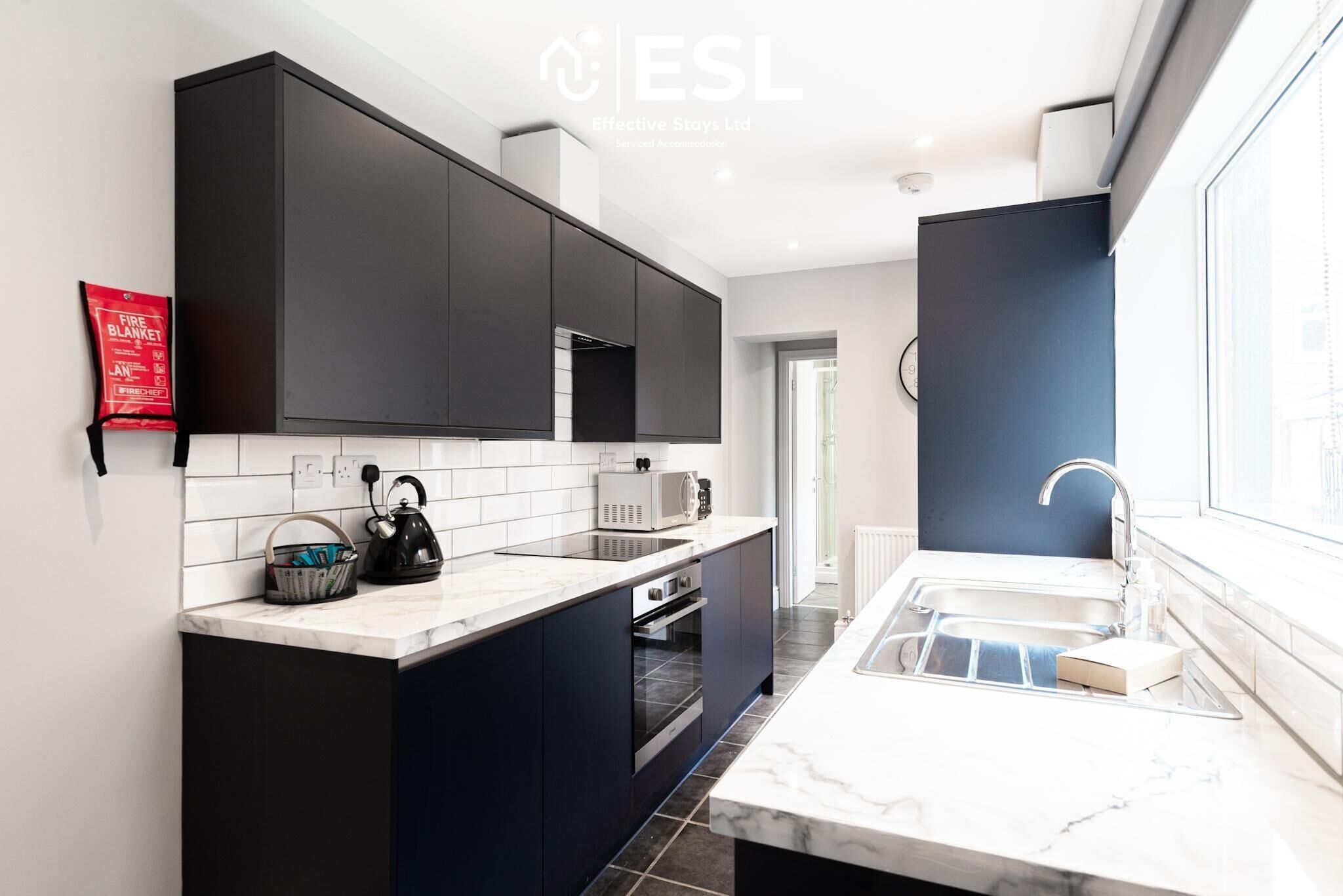 Kühlschrank, Mikrowelle, Ofen, Toaster