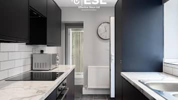 Kühlschrank, Mikrowelle, Ofen, Toaster