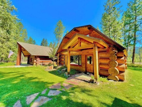 2 bedroom cabin in clinton