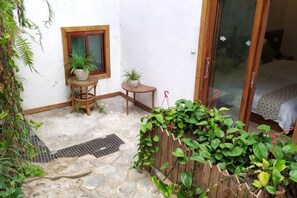 Unclassified image, 3 of 50, button - Tianla Bayin Inn (Xingyi)