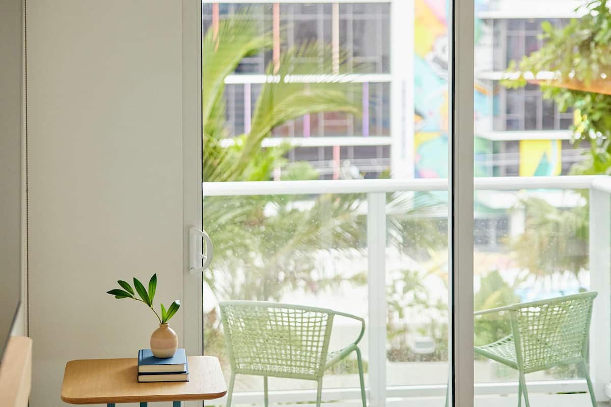 Room, 1 King Bed, Balcony | Minibar, in-room safe, soundproofing, free WiFi