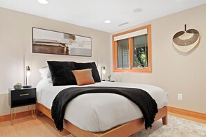 4 habitaciones, tabla de planchar con plancha, cuna de viaje y wifi 