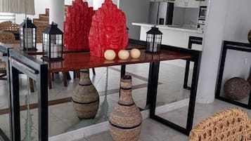 2 bedrooms, individually furnished, free WiFi