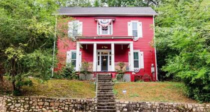 Beautiful 1BR Suite at Historic Ruby Red