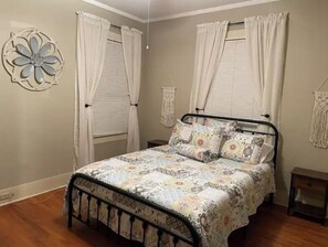 3 chambres, bureau, fer et planche à repasser, Wi-Fi gratuit