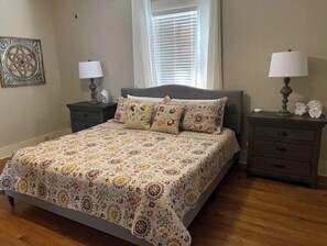 3 Schlafzimmer, Schreibtisch, Bügeleisen/Bügelbrett, kostenloses WLAN