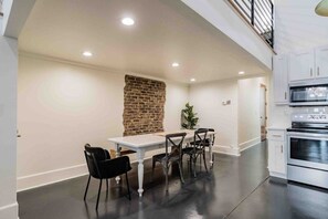 Dining - Fabulous Loft w/ King Suite Great Location! (Birmingham)