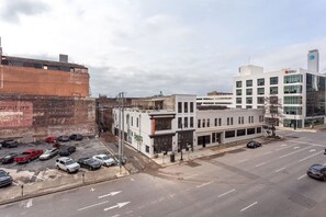 Exterior - Fabulous Loft w/ King Suite Great Location! (Birmingham)
