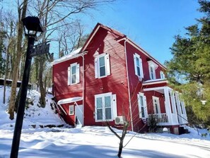 Exterior - Delightful 1BR Suite at Historic Ruby Red (Hot Springs)