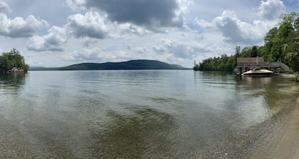 Modern open concept house w/Lake George views, private beach- 5 mins to village