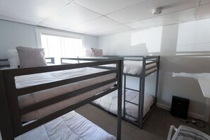 2 多间卧室、办公桌、熨斗/熨衣板、免费 WiFi