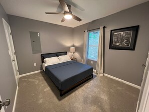 2 bedrooms, desk, iron/ironing board, free WiFi