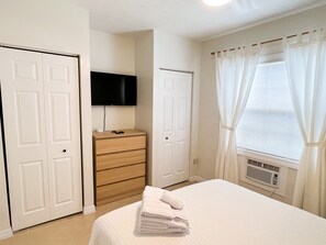 2 bedrooms, iron/ironing board, travel crib, free WiFi