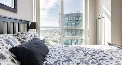 Elegant Downtown Oasis with City and Lake Views Plus Parking