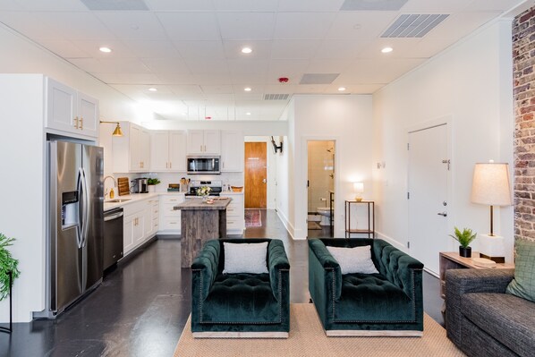 Smart TV - Luxury Studio Loft in theatre district BHM (Birmingham)