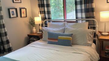 4 chambres, bureau, accès au Wi-Fi (inclus), literie fournie