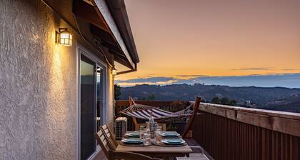 Topanga 3 bdrm/2ba mountain view home with huge deck.