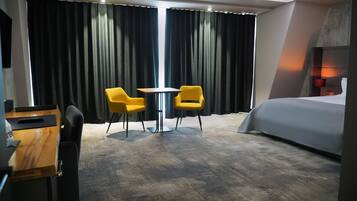 Premium Double Room | 1 bedroom, premium bedding, down duvets, pillow-top beds