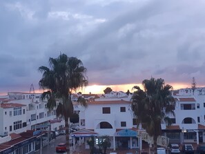 Exterior - Spacious Studio Apartment overlooking garden and pool area (Albufeira)