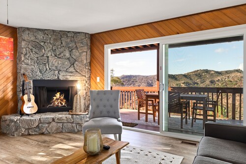 Cozy and Tranquil 2 bdrm/2ba Home in the Hills of Topanga