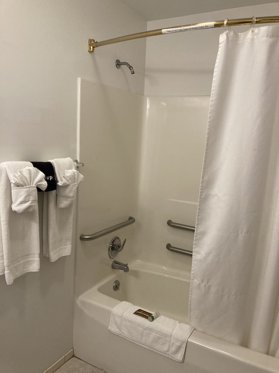 **Hotel Pratt In The Heart Of Cooperstown New York** King Bed - Cooperstown, NY