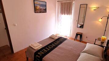 1 室のベッドルーム、アイロン / アイロン台、WiFi (無料)、ベッドシーツ