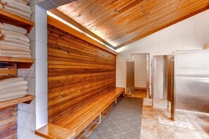 Condo (3 Bedroom Condo in West Keystone near) | Exterior