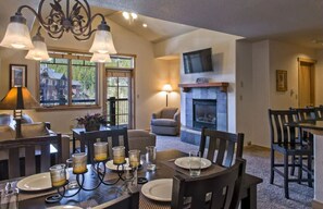Dining - Prime Ski Season March 19 - 26th, 2 Bedroom Suite Grand Timber Lodge, sleeps 8 (Breckenridge)