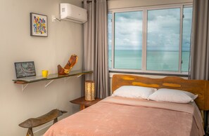 Appartamento Deluxe, 3 camere da letto, vista mare | 3 camere, postazione laptop, tende oscuranti, ferro/asse da stiro