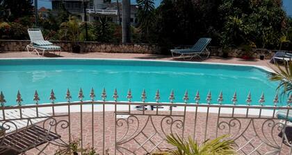Holiday House at Villa Montego