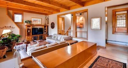 North Keystone 2 Bedroom Near Conference Center