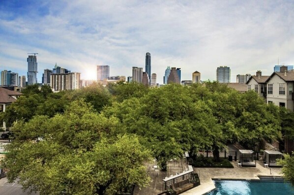 Unclassified image, 1 of 20, button