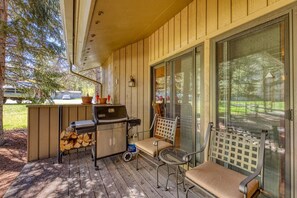 Condo (2 Bedroom Condo in Keystone - West Ke) | Exterior