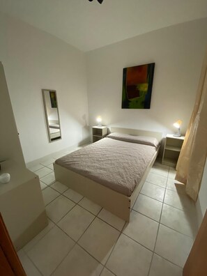 3 chambres, fer et planche Ă repasser, Wi-Fi gratuit, draps fournis
