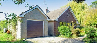 3 bedroom accommodation in Colyton