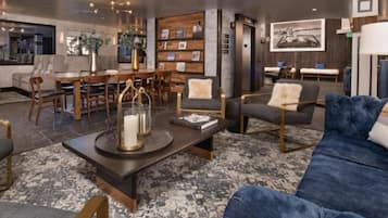 Estúdio (Vail Village Hotel Room with 2 Queens) | Fachada